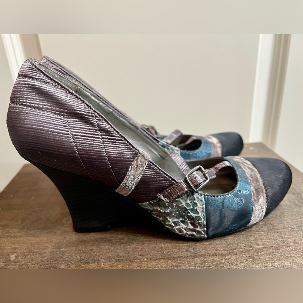 Size 8: Stylish Women's Wedge Shoes - Multicolor